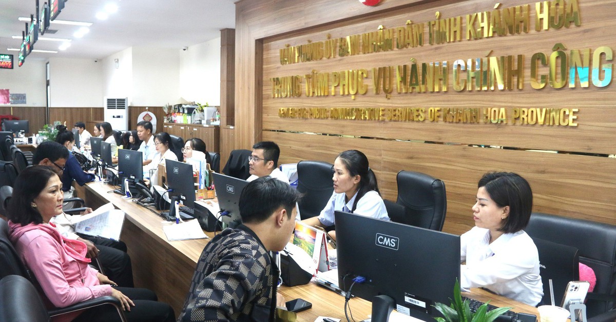 Khánh Hòa mở 'làn xanh' rút ngắn giải quyết thủ tục hồ sơ công việc, dự án