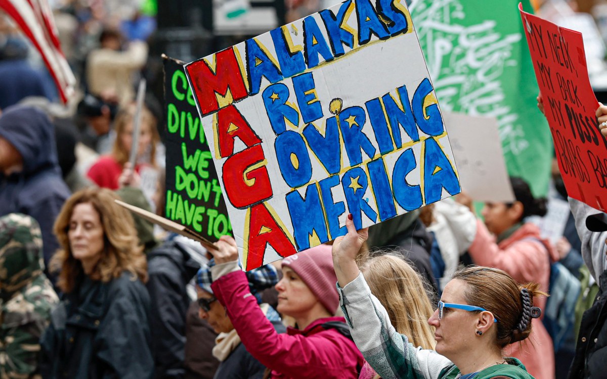 Hàng trăm cuộc biểu tình phản đối ông Trump ở Mỹ