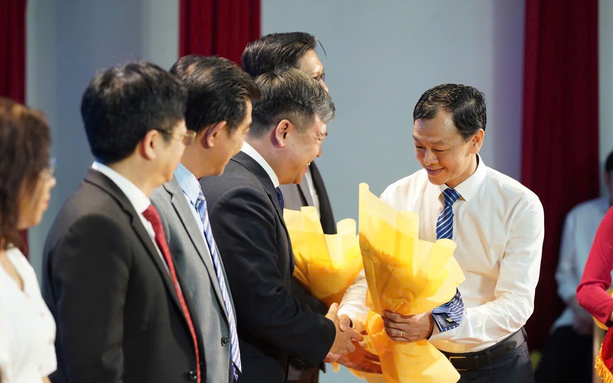 Đừng để người bệnh đi tầm soát đột quỵ tốn tiền không cần thiết