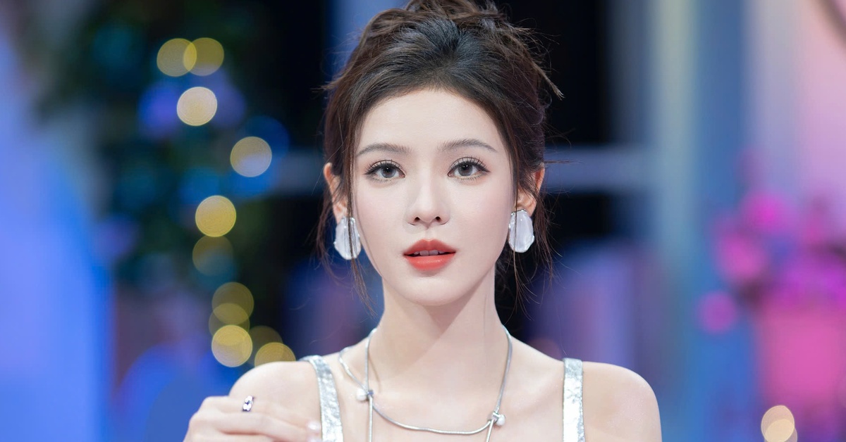 Trương Dư Hi vạch trần những quy tắc đen tối và tàn khốc nhất của showbiz Hoa ngữ