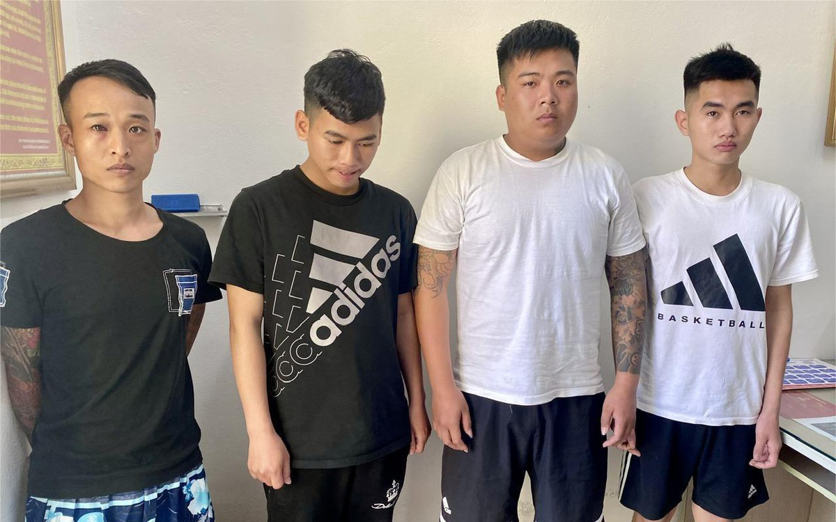 Bắt 4 nghi phạm thu tiền bảo kê của người kinh doanh ở bãi biển Hải Tiến