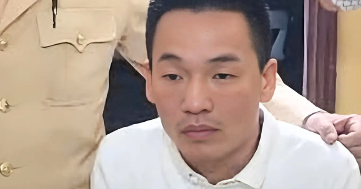 Cảnh sát giao thông bắt thanh niên sử dụng giấy tờ giả, tàng trữ ma túy, đạn và pháo tự chế