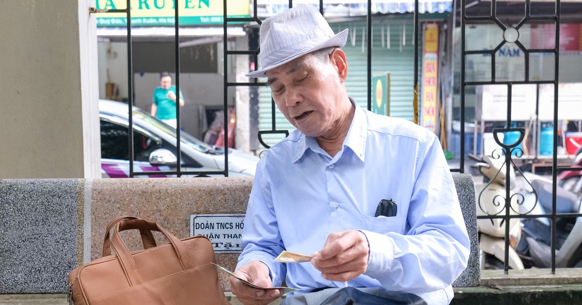 Trả lương hưu, trợ cấp bảo hiểm xã hội tháng 5 sớm nhân dịp 30-4