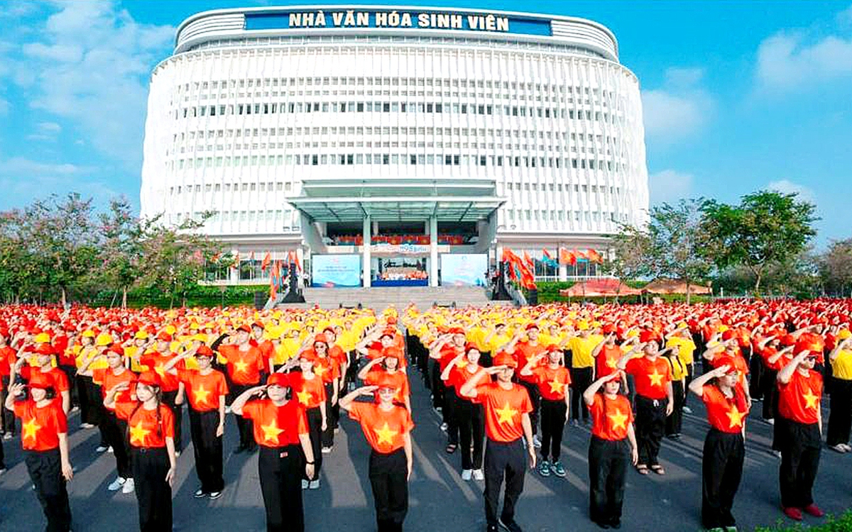 Sinh viên nối dài câu chuyện hòa bình