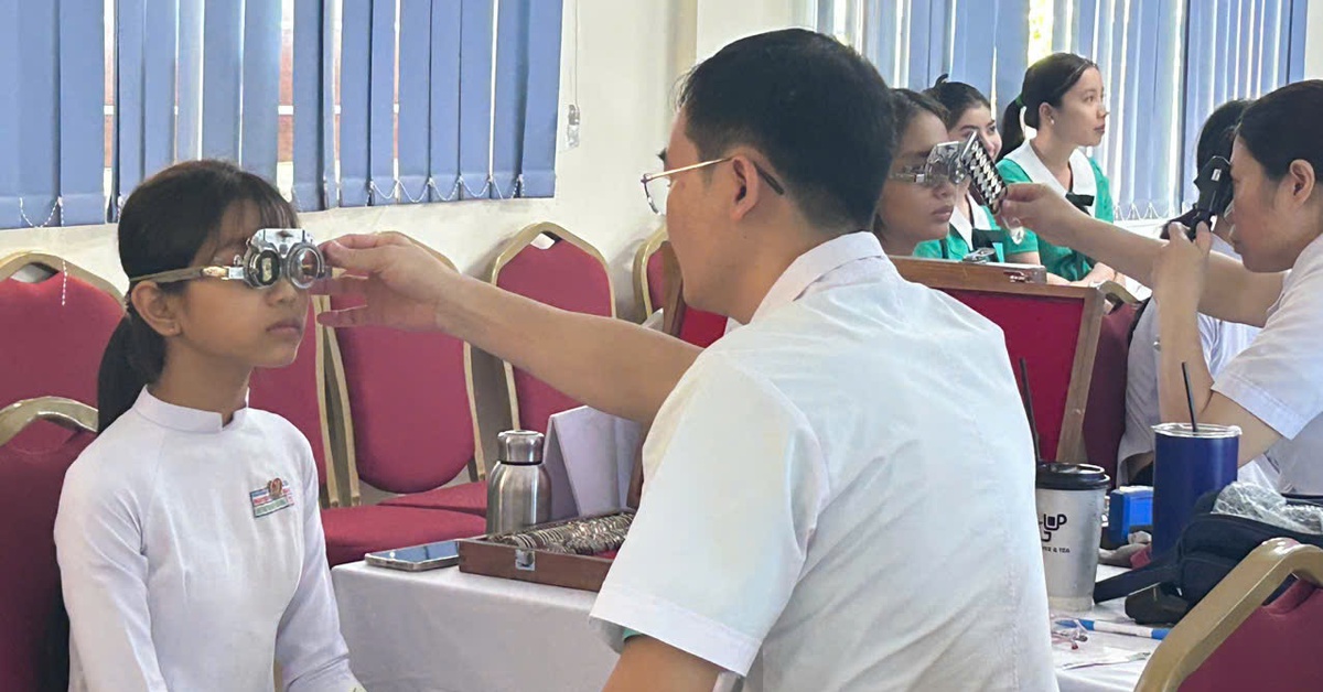 4.000 học sinh tiểu học và THCS tại Trà Vinh được khám mắt miễn phí