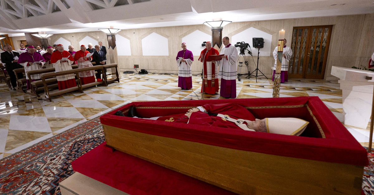Ông Trump và các lãnh đạo dự lễ tang Giáo hoàng Francis