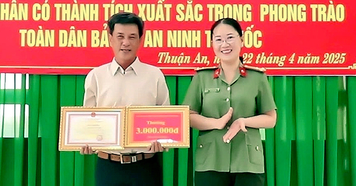 Hung thủ sát hại 2 người bị tài xế xe ôm chở vào đồn công an