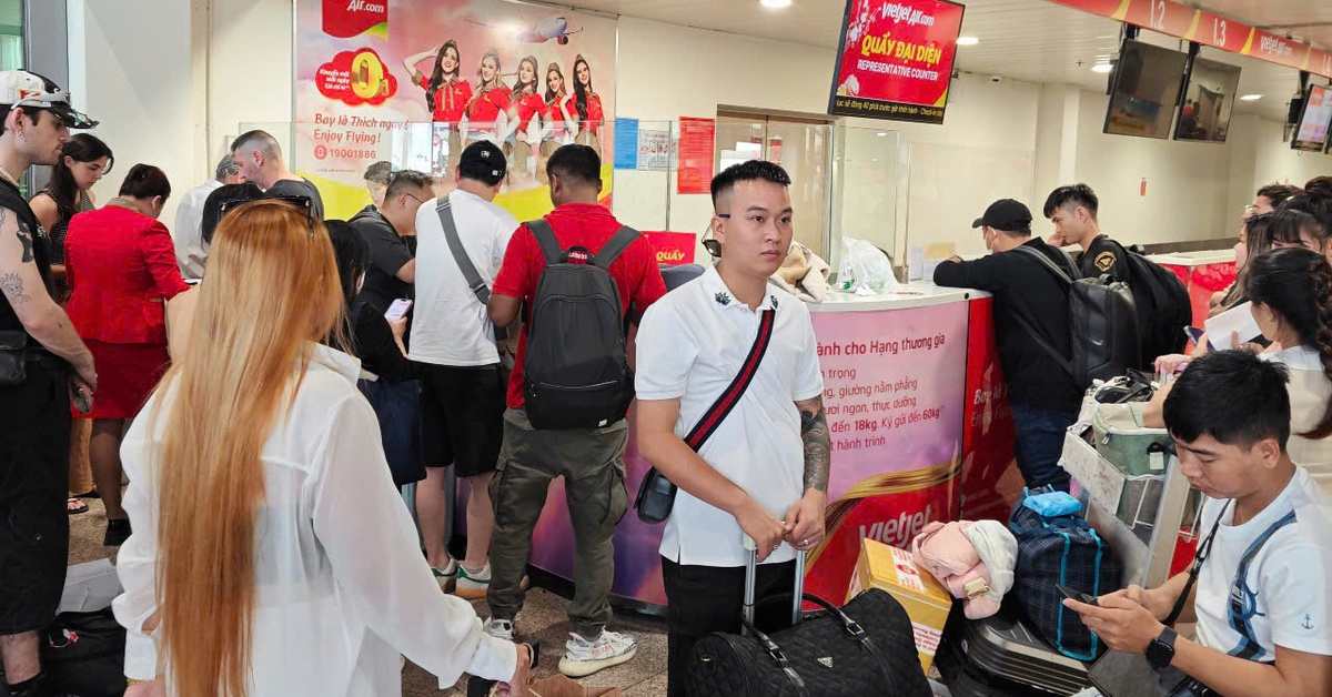 Vietjet lên tiếng xin lỗi khách, đền bù voucher 500.000 - 1 triệu/khách bị ảnh hưởng bị trễ chuyến