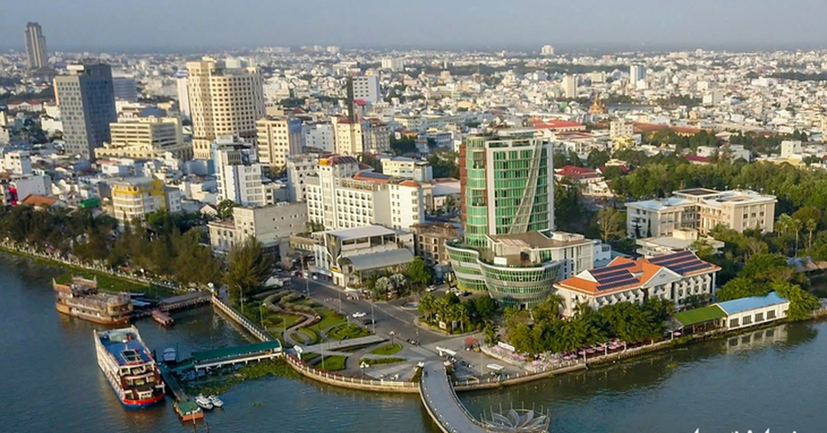 Cần Thơ được ưu tiên nhưng tăng trưởng thấp: Xấu hổ rồi phải làm gì?