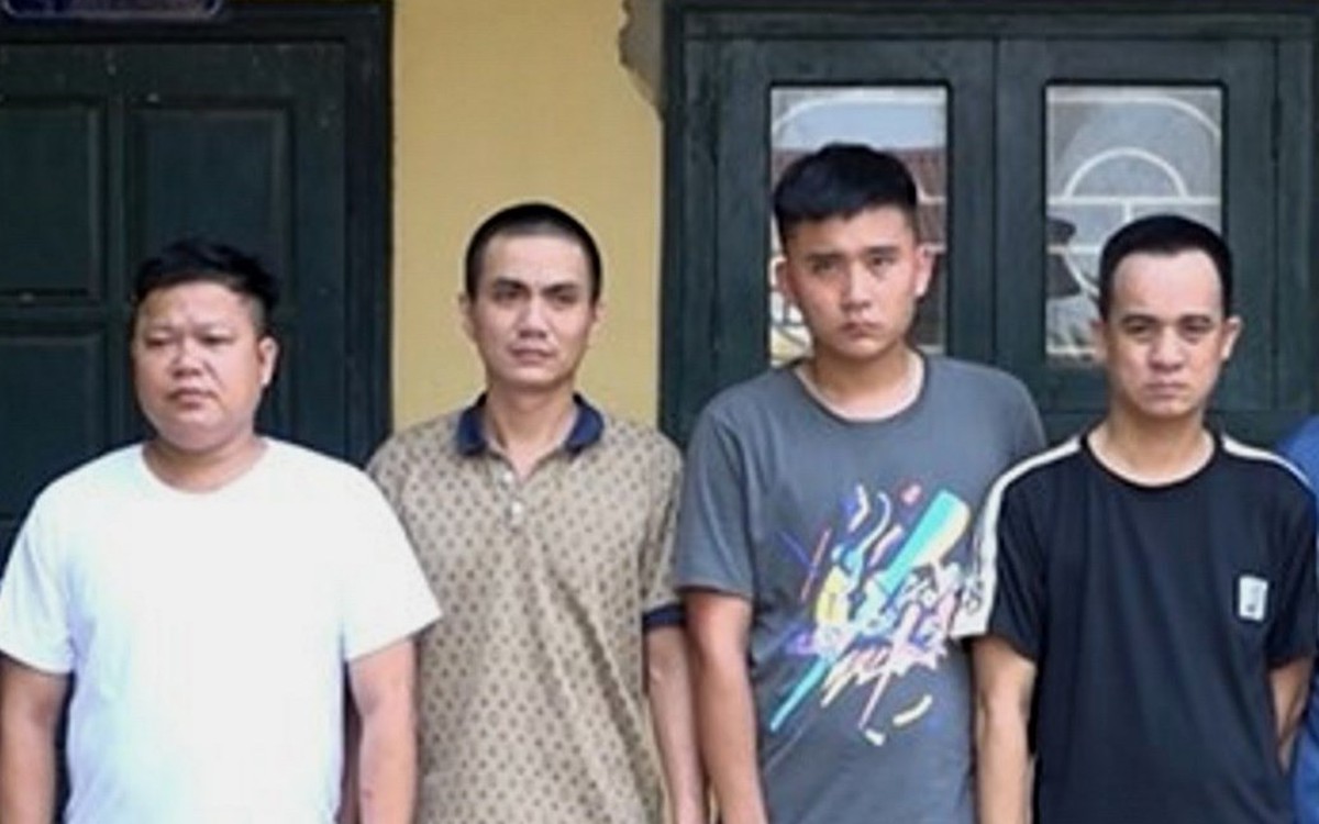 Đường dây cá độ bóng đá 300 tỉ đồng với tài khoản cấp siêu tổng hoạt động thế nào?