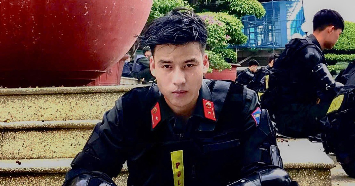 Lính cứu hỏa 'chuẩn soái ca' sinh năm 2000 gây sốt mạng xã hội