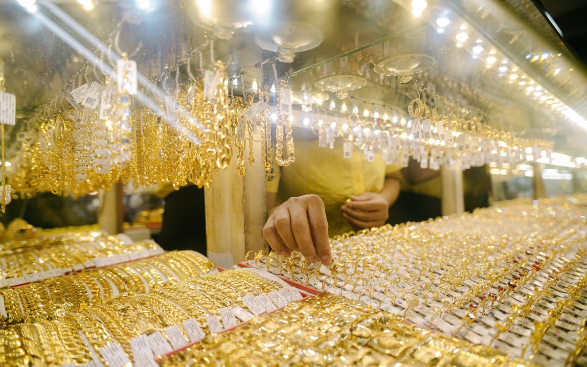 Giá vàng giảm từng phút