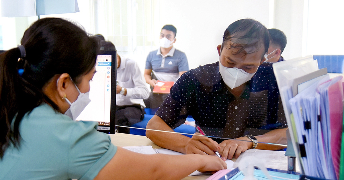 Hơn 1.900 người ở Đồng Nai dôi dư sau sắp xếp có thể bố trí làm việc ở ấp, khu phố