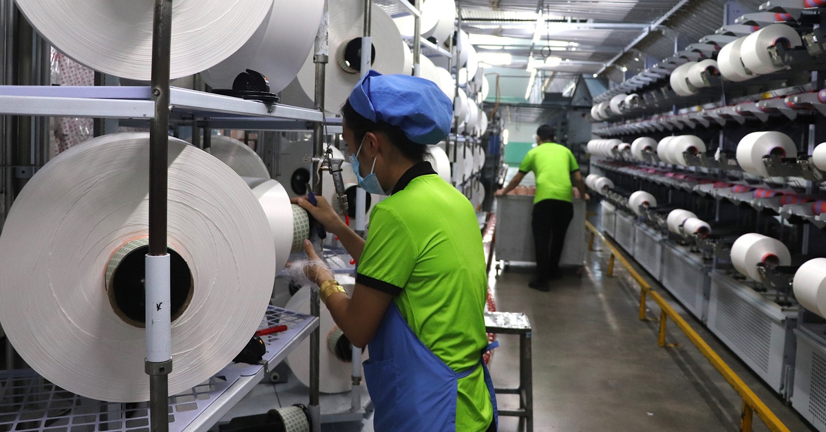 Dệt may vẫn xuất khẩu tốt, một doanh nghiệp báo lãi tăng gần 50 lần