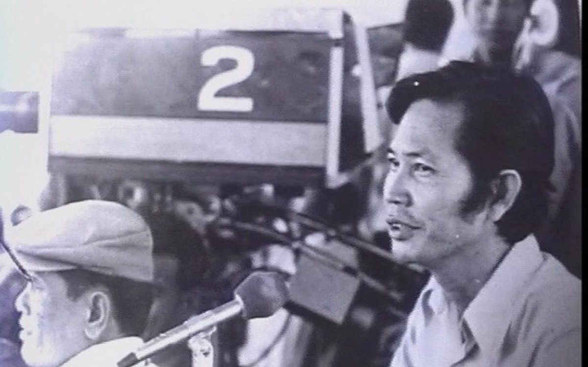 Phim về buổi phát sóng ngày đầu đất nước thống nhất