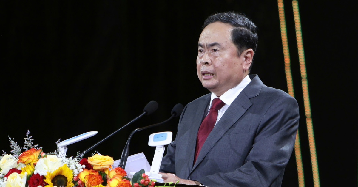 Chủ tịch Quốc hội: 'Cần Thơ cần xây dựng đội ngũ cán bộ, đảng viên ngang tầm nhiệm vụ mới'