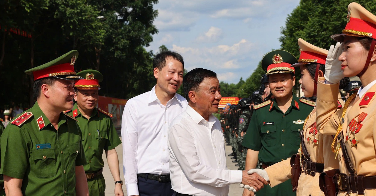 Ông Trần Cẩm Tú: Cán bộ chiến sĩ đoàn kết, đồng lòng, 'nghìn người như một' phục vụ diễu binh 30-4