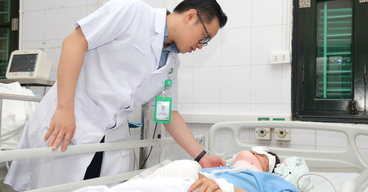 Vụ lật xe khách ở Tam Đảo: 9 nạn nhân đã ổn định