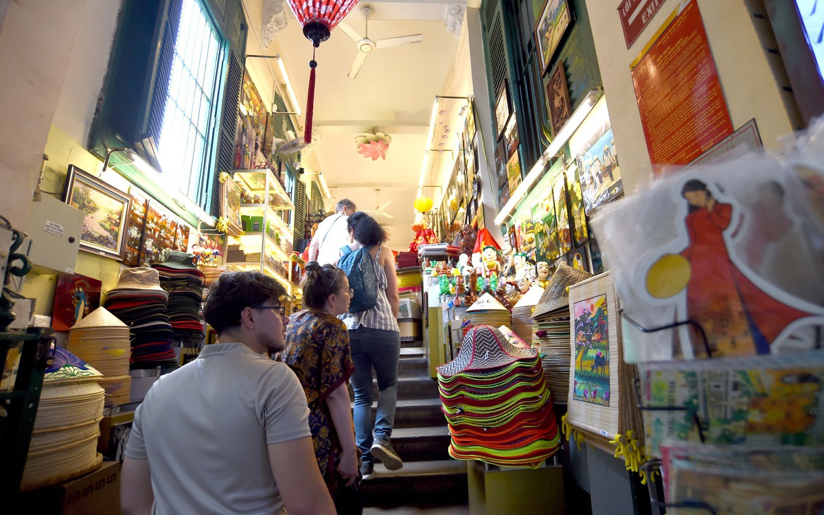 Xử lý nạn 'chặt chém' du khách, đừng như bắt cóc bỏ đĩa