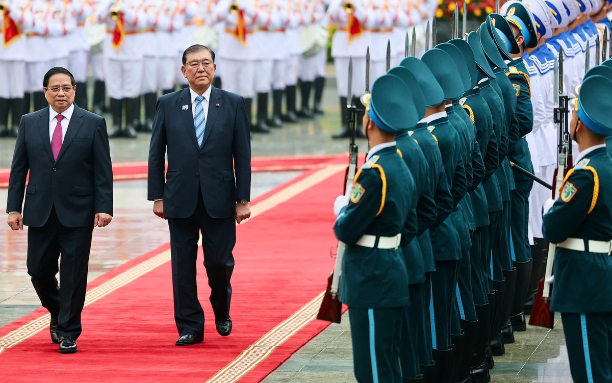 Thủ tướng Phạm Minh Chính chủ trì lễ đón Thủ tướng Ishiba Shigeru