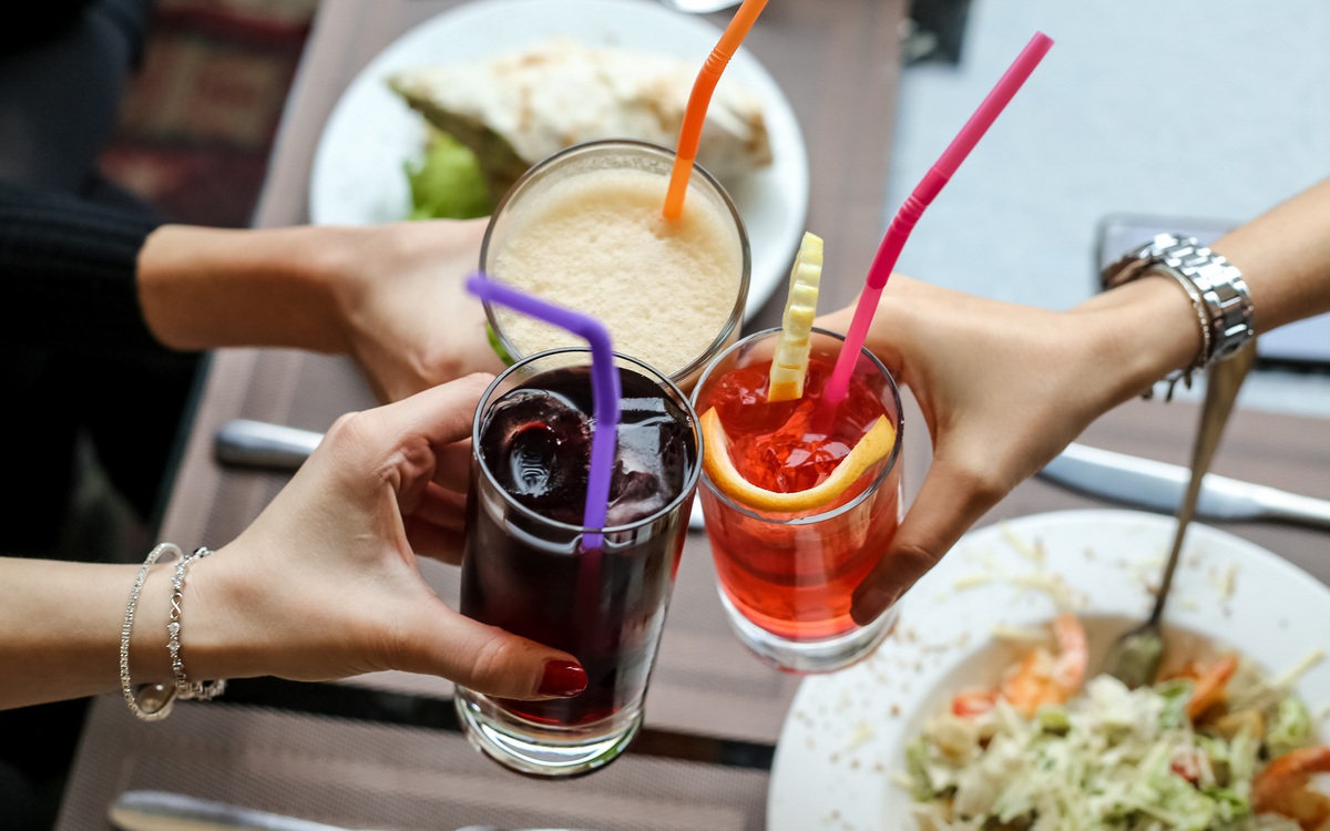 Một năm có thể tăng gần 7kg nếu uống 1 lon nước ngọt/ngày