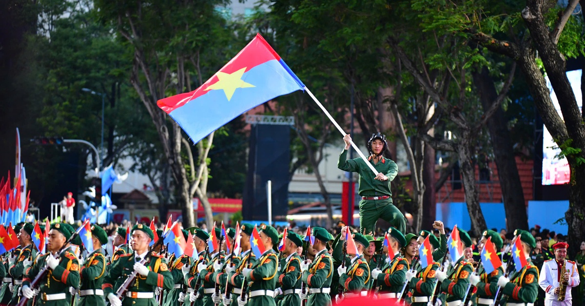 Từ 3h sáng 30-4 cấm thêm hàng loạt đường trung tâm, người dân gửi xe ở đâu xem diễu binh?