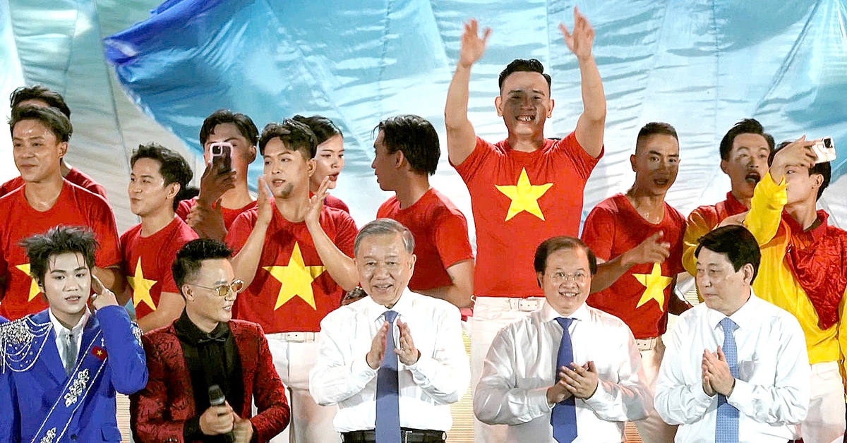 Tổng Bí thư và lãnh đạo Đảng, Nhà nước cùng lãnh đạo các nước dự chương trình Mùa xuân thống nhất