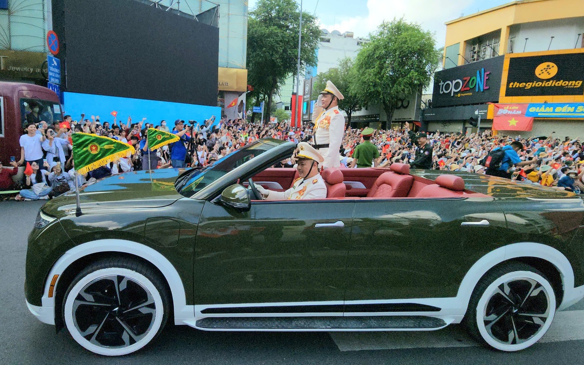 Giới trẻ mách nhau kinh nghiệm xem diễu binh, diễu hành 10 điểm không có nhưng!