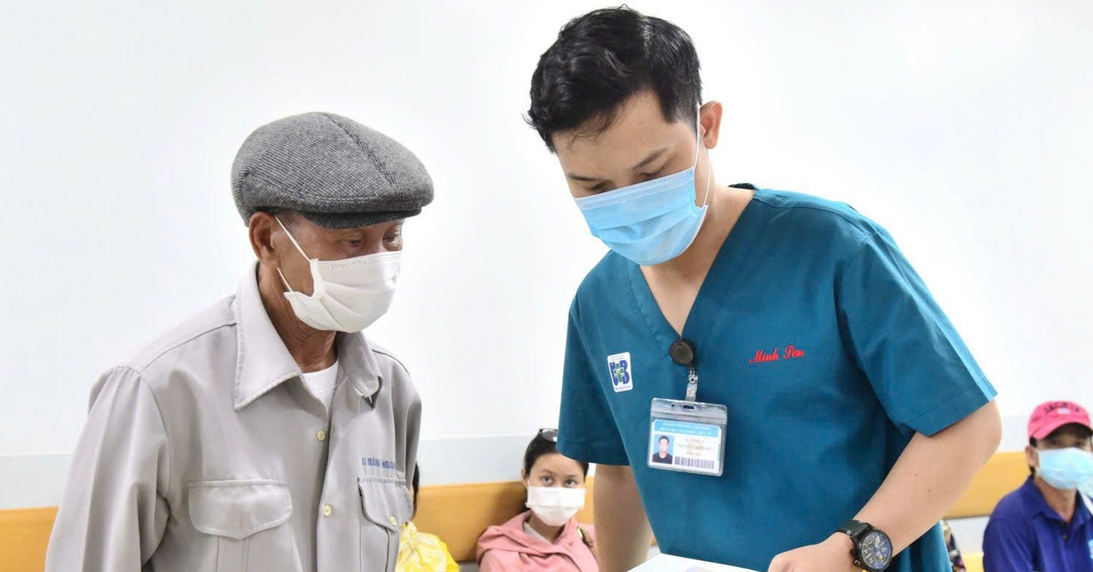 Ngất xỉu, co quắp chân tay, coi chừng hạ canxi máu