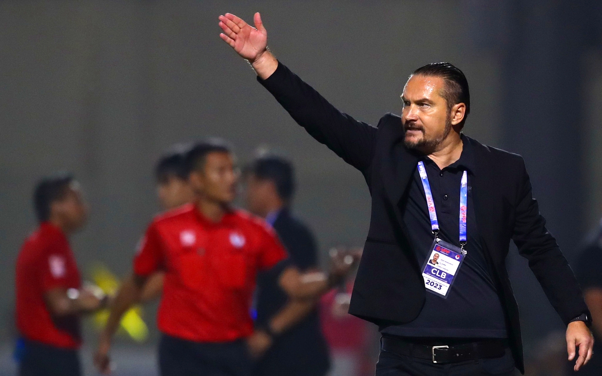 Chờ đợi màn ra mắt của HLV Popov tại Thể Công - Viettel