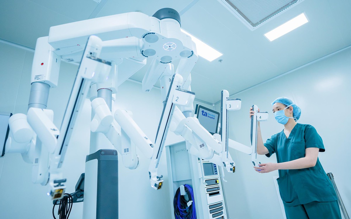 Robot Da Vinci Xi hỗ trợ 120 loại phẫu thuật phức tạp có mặt tại TP.HCM