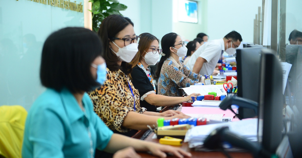 Hướng dẫn chi tiết cách tính chế độ với cán bộ nghỉ hưu trước tuổi khi sắp xếp bộ máy