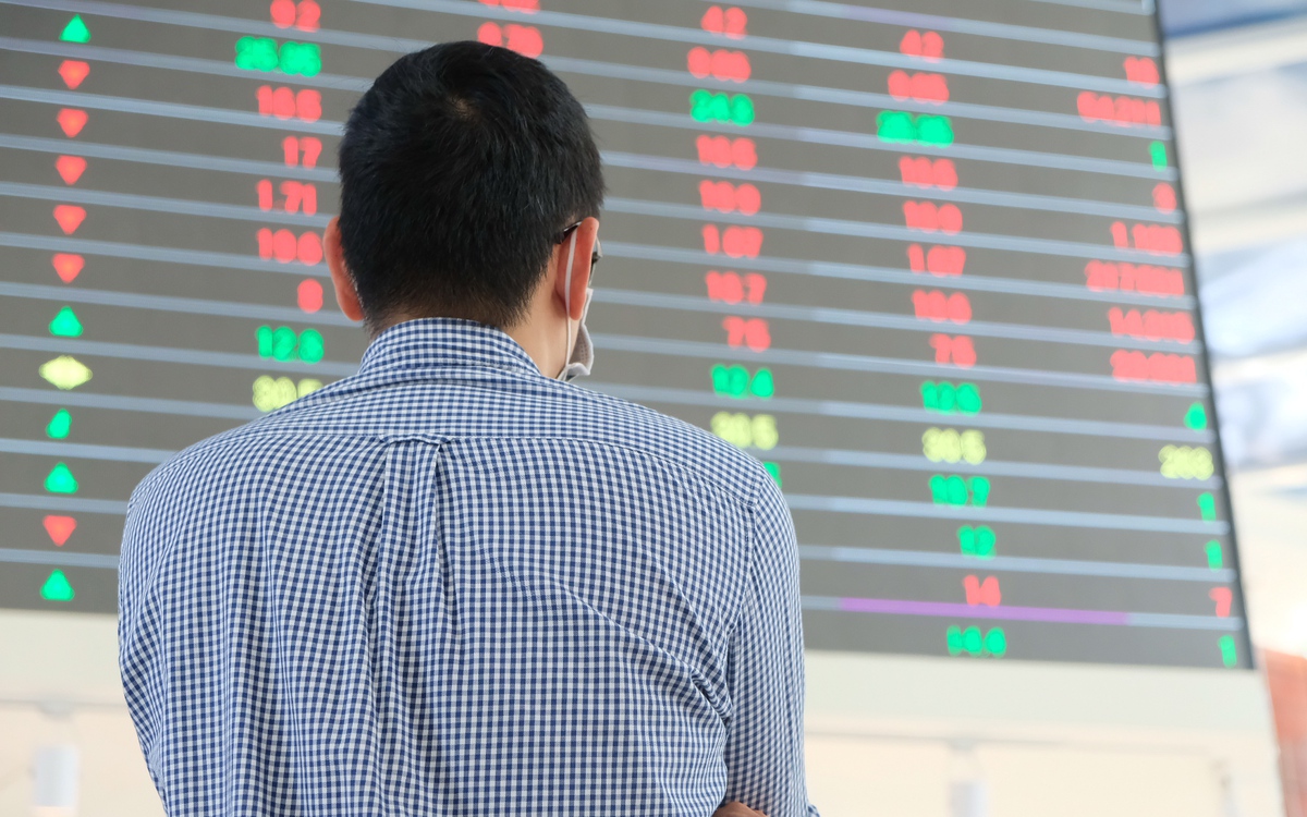 Những 'đại gia' nào trên sàn chứng khoán phải hứng rủi ro cao khi Mỹ tăng thuế?