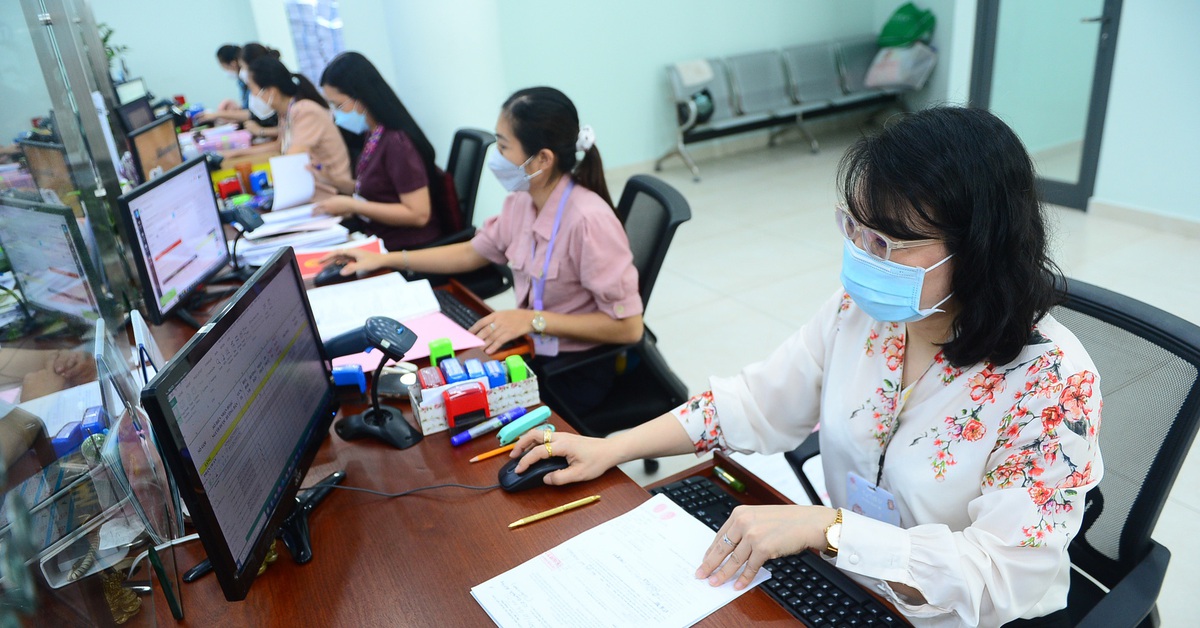 Người hoạt động không chuyên trách cấp xã, thôn, tổ dân phố được hưởng  chính sách gì khi sáp nhập? - Tuổi Trẻ Online