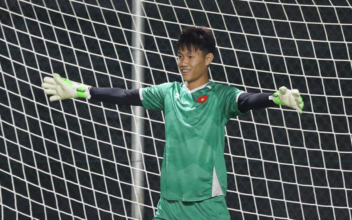 Thủ môn U17 Việt Nam mong giữ sạch lưới trước U17 Nhật Bản