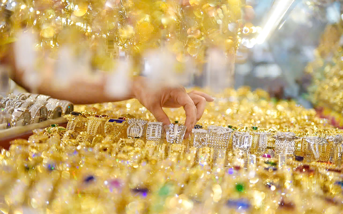 Tin tức sáng 24-4: Giá vàng đã tăng gần gấp đôi trong 2 năm