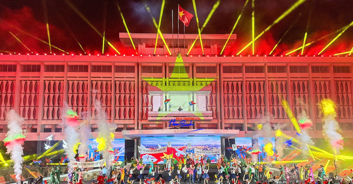 Cầu truyền hình trực tiếp Bản trường ca hòa bình hùng tráng tại Hà Nội, TP.HCM và Đắk Lắk