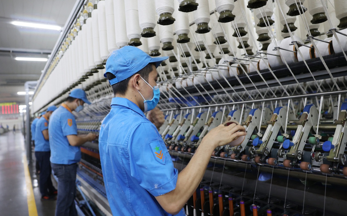 Thu nhập bình quân người lao động cả nước là 8,3 triệu/tháng, có tăng chút ít