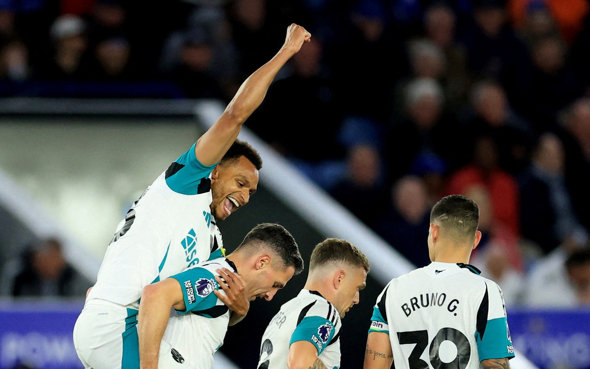 Tin tức thể thao sáng 8-4: Newcastle đá văng Man City khỏi tốp 5