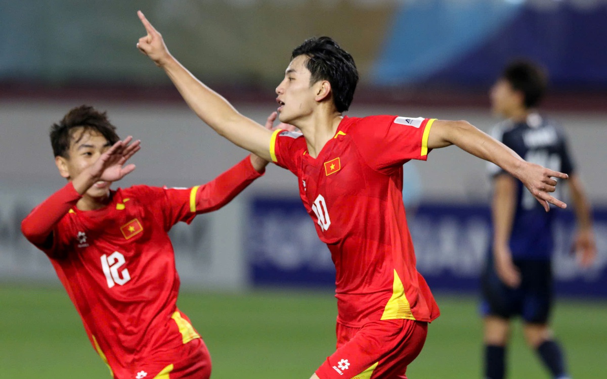 Tiền đạo U17 Việt Nam kiểm tra doping sau khi ghi bàn vào lưới U17 Nhật Bản