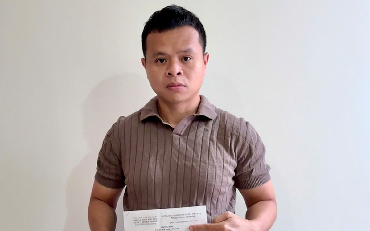 Vụ 'bỗng dưng bị làm giám đốc': Hủy bỏ tạm hoãn xuất cảnh với anh Ngô Hoàng Vỹ