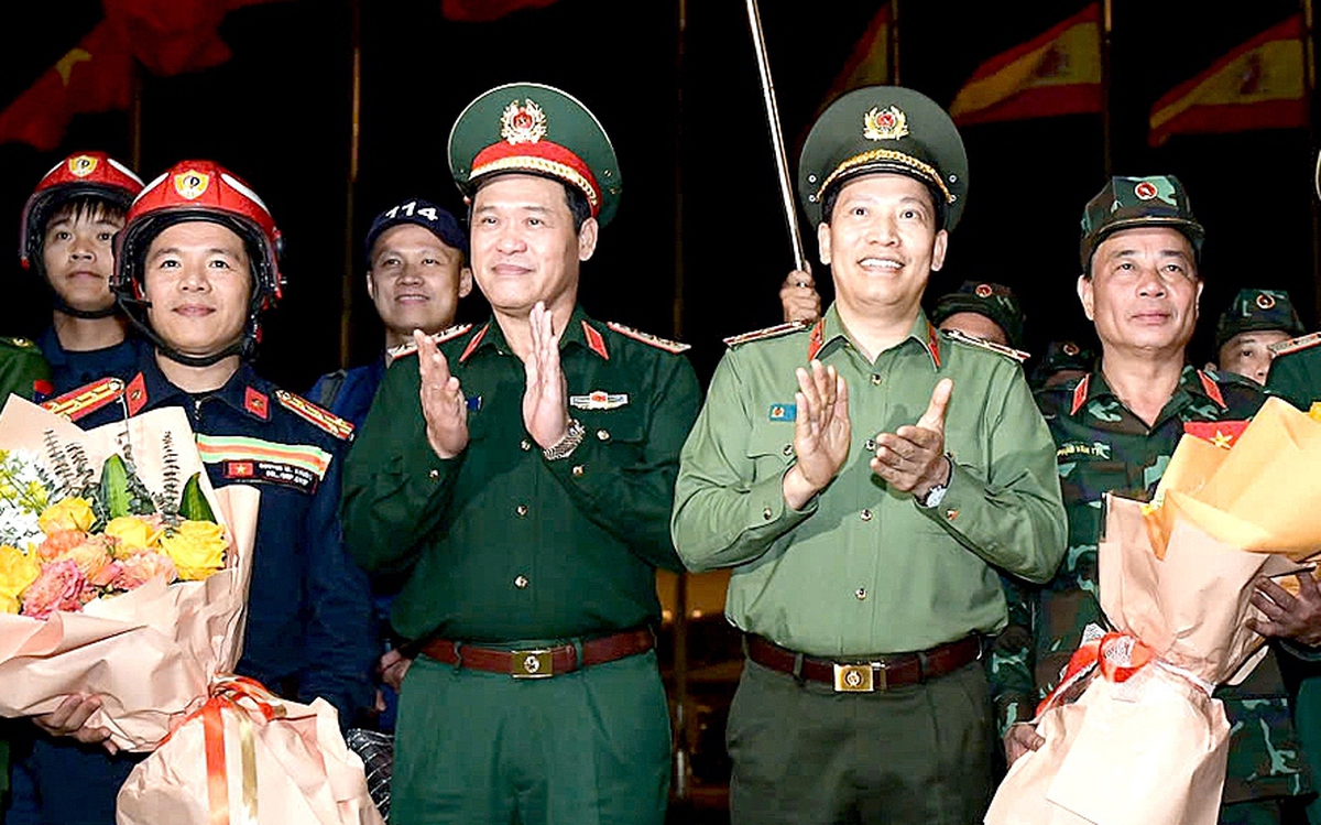 Đoàn công tác tại Myanmar nói về khó khăn trong quá trình tìm kiếm nạn nhân động đất