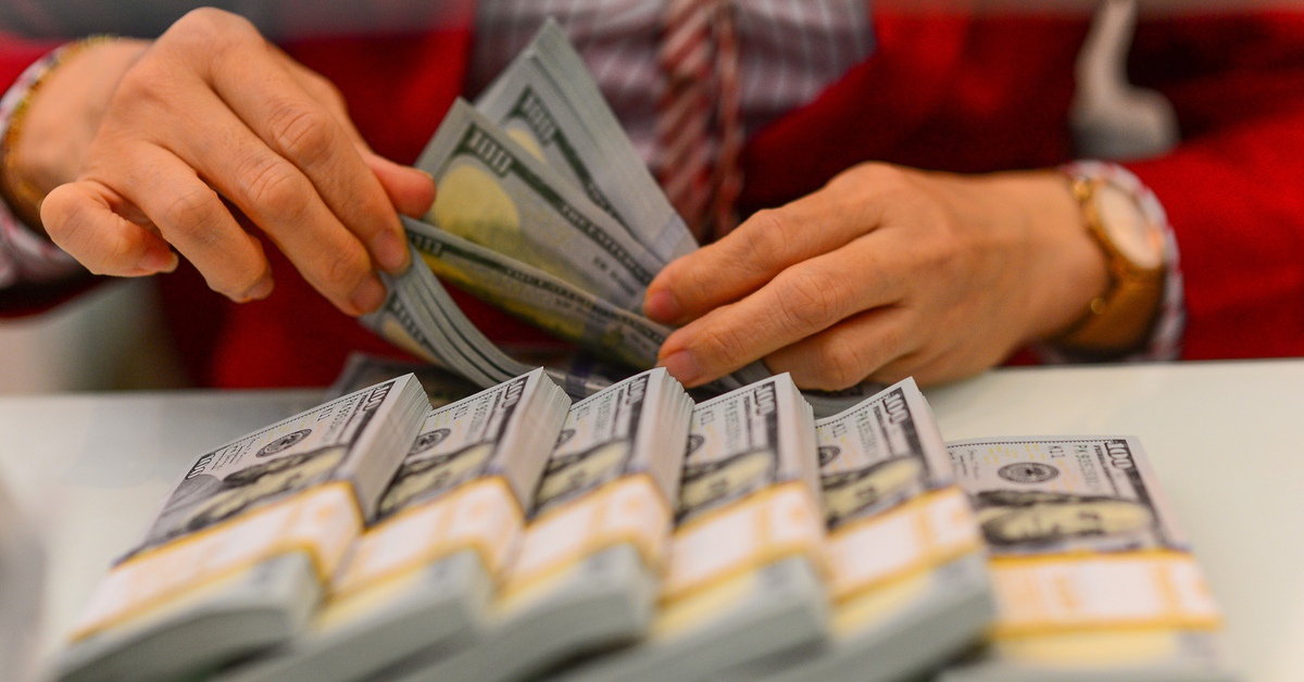 Giá USD lần đầu vượt 26.100 đồng, cao nhất từ trước đến nay