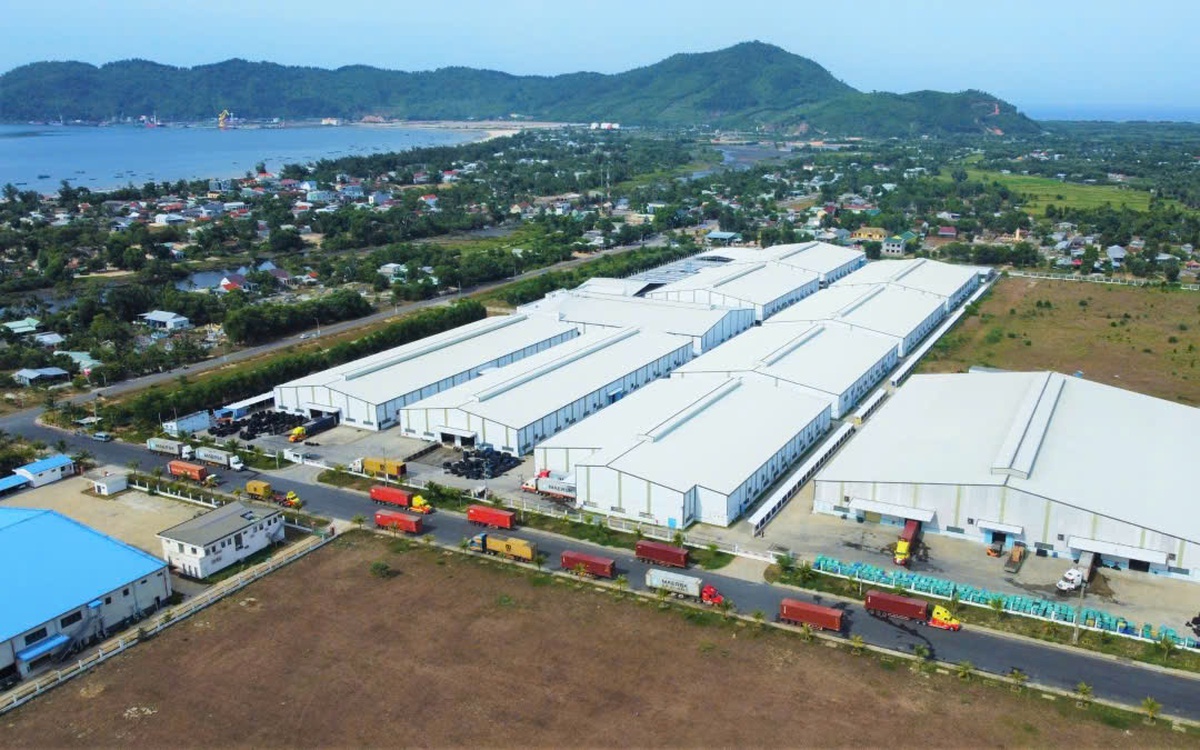 'Ông trùm' bất động sản hoãn tổ chức đại hội, cổ phiếu chao đảo khi Mỹ tăng thuế lên đối tác