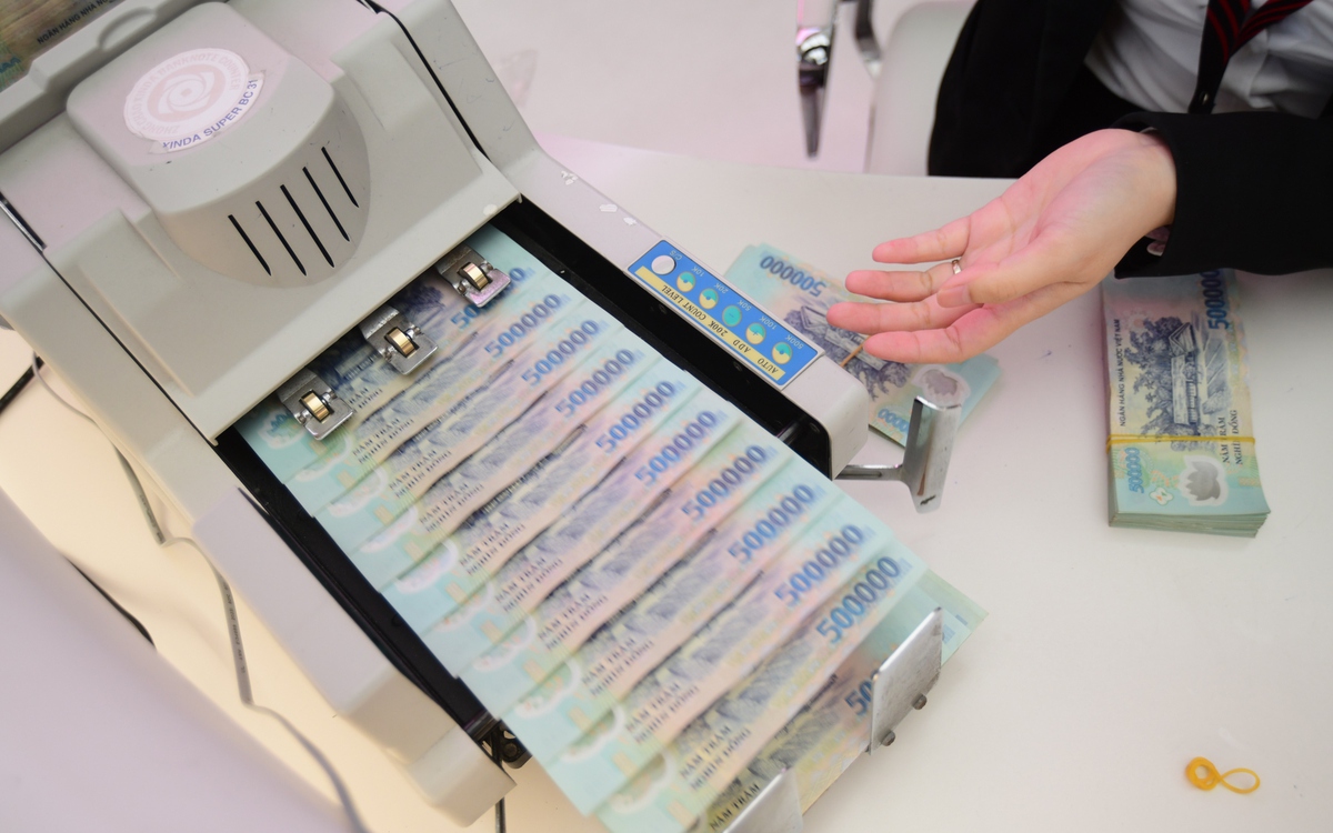 Lộ diện ‘tay buôn tiền mát tay' mang tên Thế giới Di động