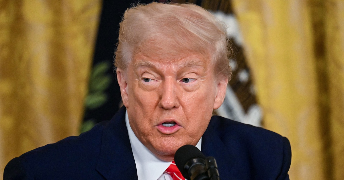 Ông Trump tuyên bố giữ mức thuế sàn 10% kể cả khi có thỏa thuận