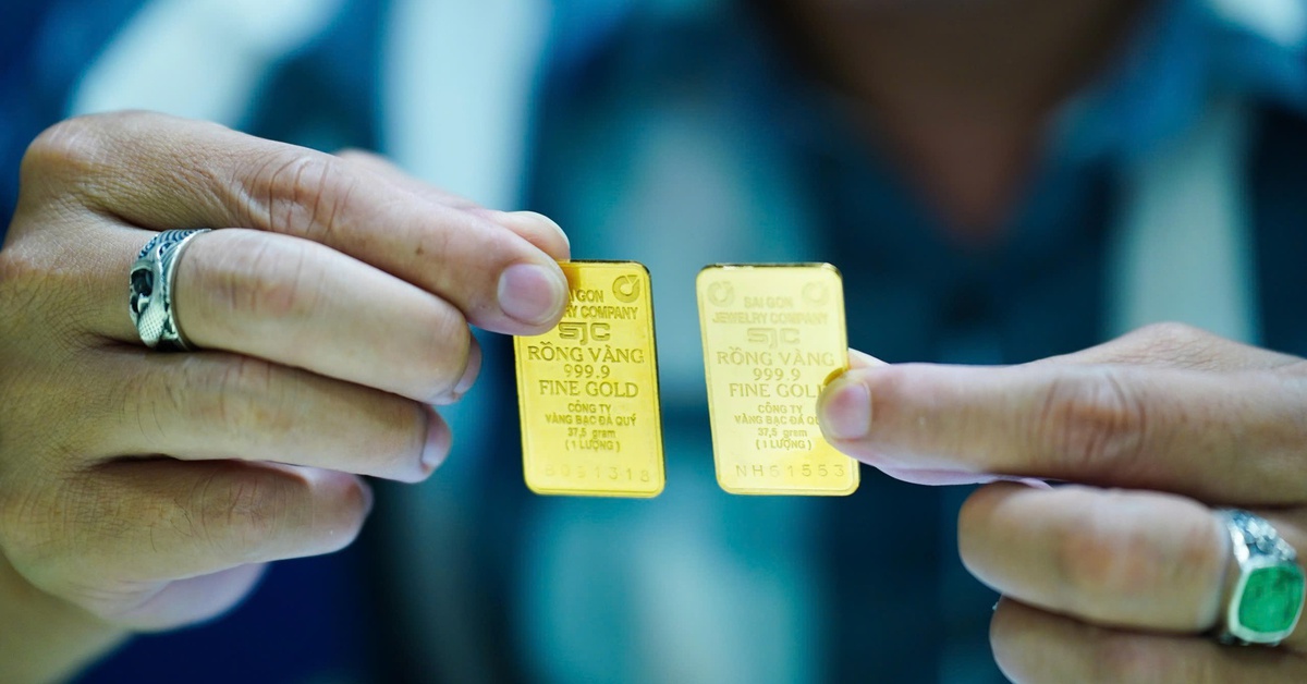 Giá vàng thế giới bật tăng trở lại