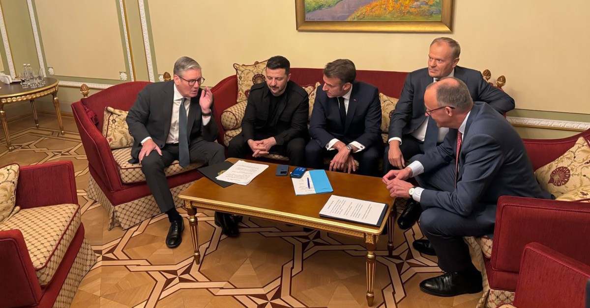 Chiến sự Ukraine: Lãnh đạo 5 nước cùng điện đàm với ông Trump từ Kiev, muốn ngừng bắn 30 ngày