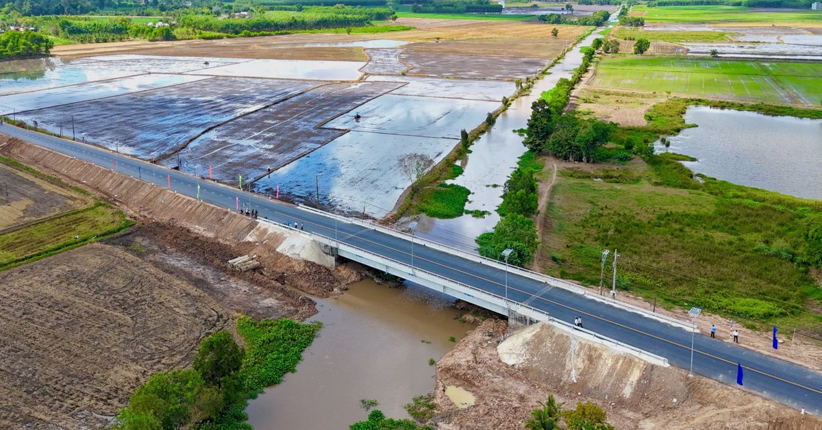 Sụt lún đường vừa khánh thành ở Tây Ninh: Chưa nghiệm thu, do trượt túi bùn