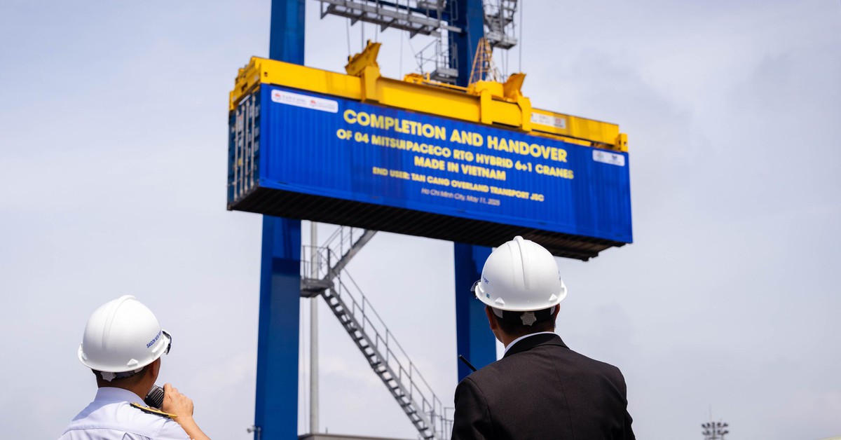 Lần đầu Việt Nam sản xuất cẩu RTG Hybrid, Tân Cảng Cát Lái chính thức vận hành